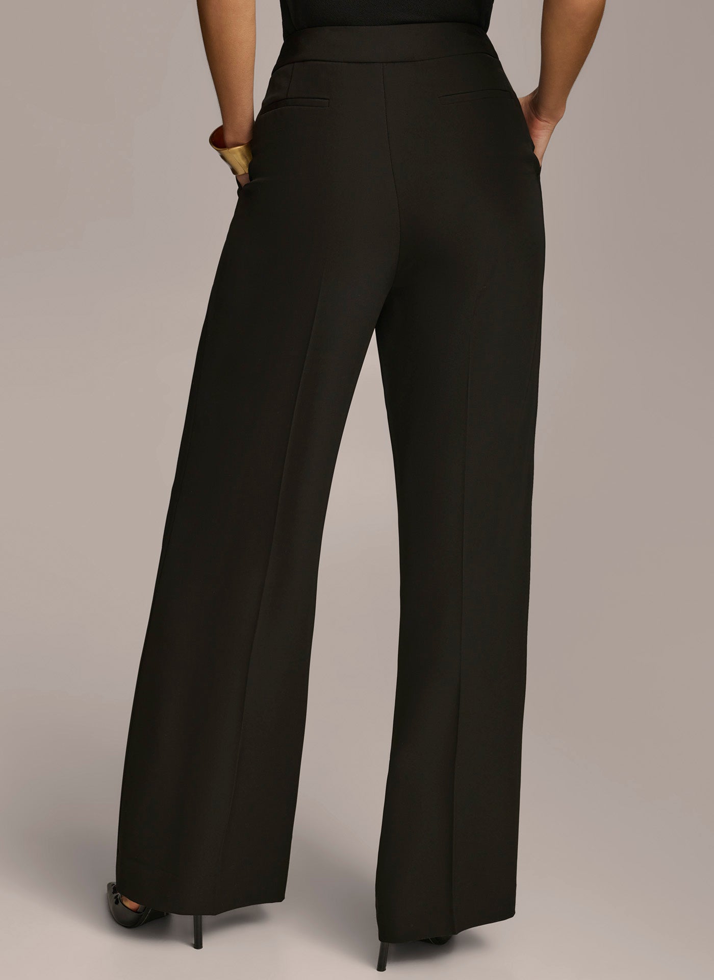 (image for) OUTSTANDING WIDE LEG PANT